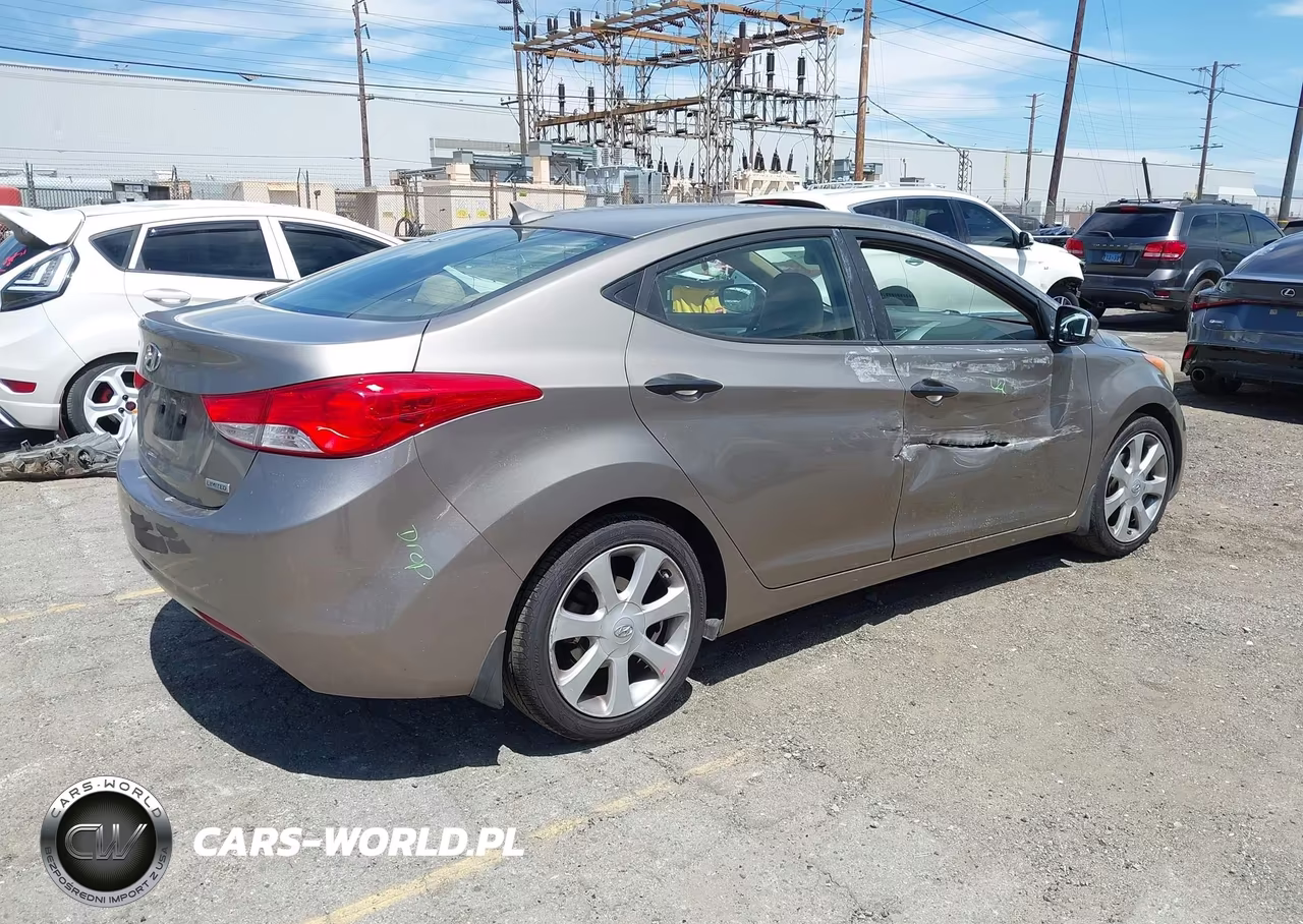2013 Hyundai Elantra Limited VIN:5NPDH4AE8DH299032 - 4