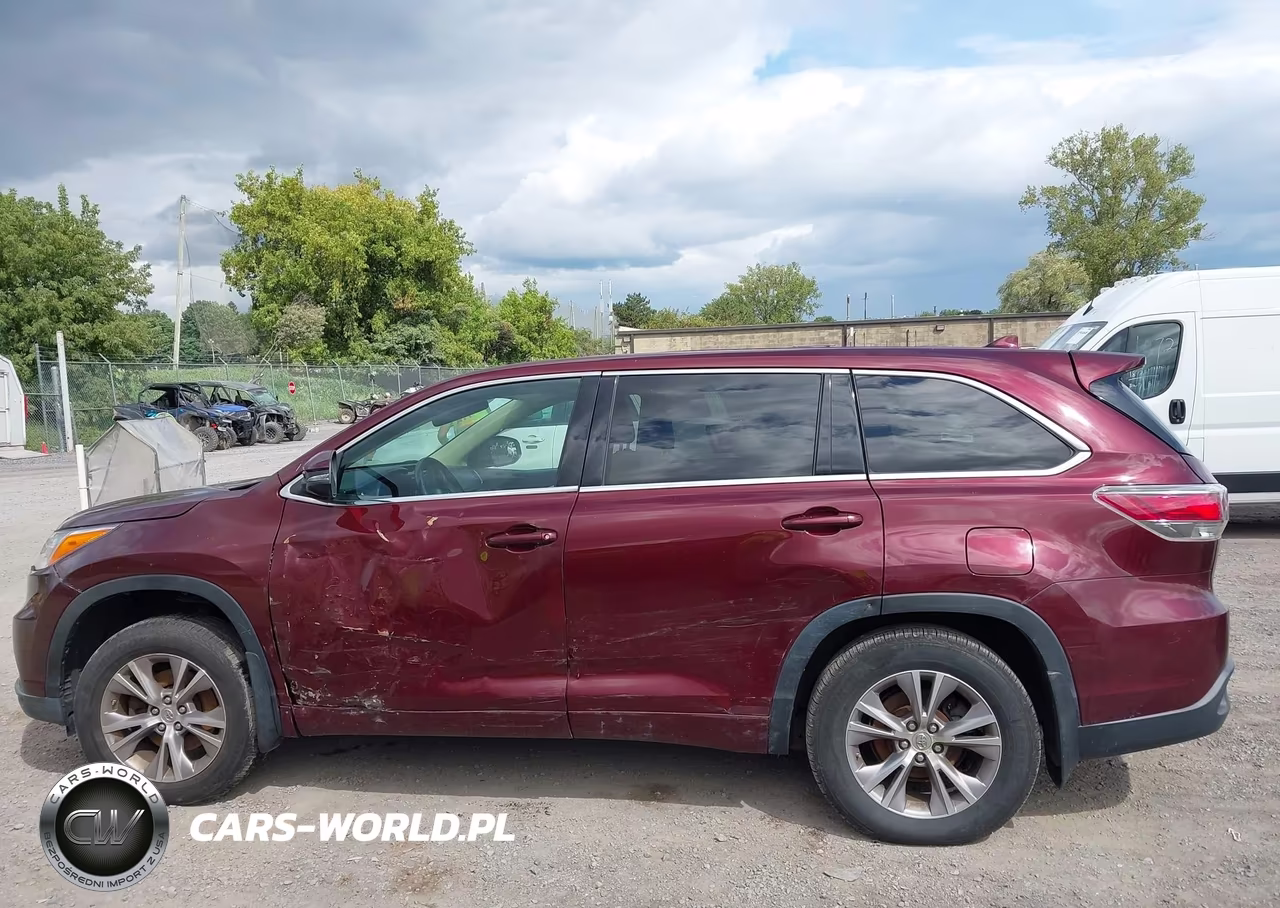 2014 Toyota Highlander Le Plus V6 VIN:5TDBKRFHXES009488 - 14