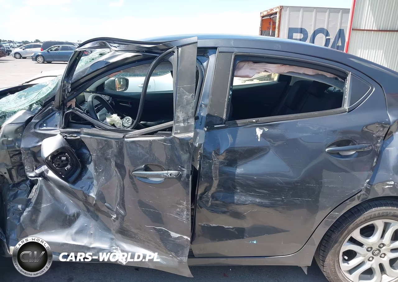 2018 Toyota Yaris Ia VIN:3MYDLBYV6JY321540 - 14
