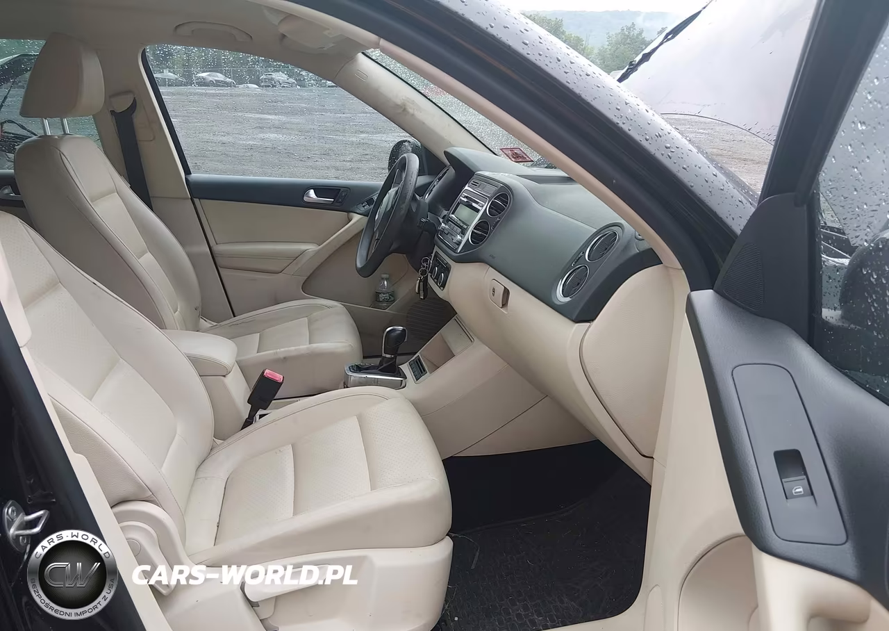 2012 Volkswagen Tiguan Le VIN:WVGAV7AX3CW568640 - 5