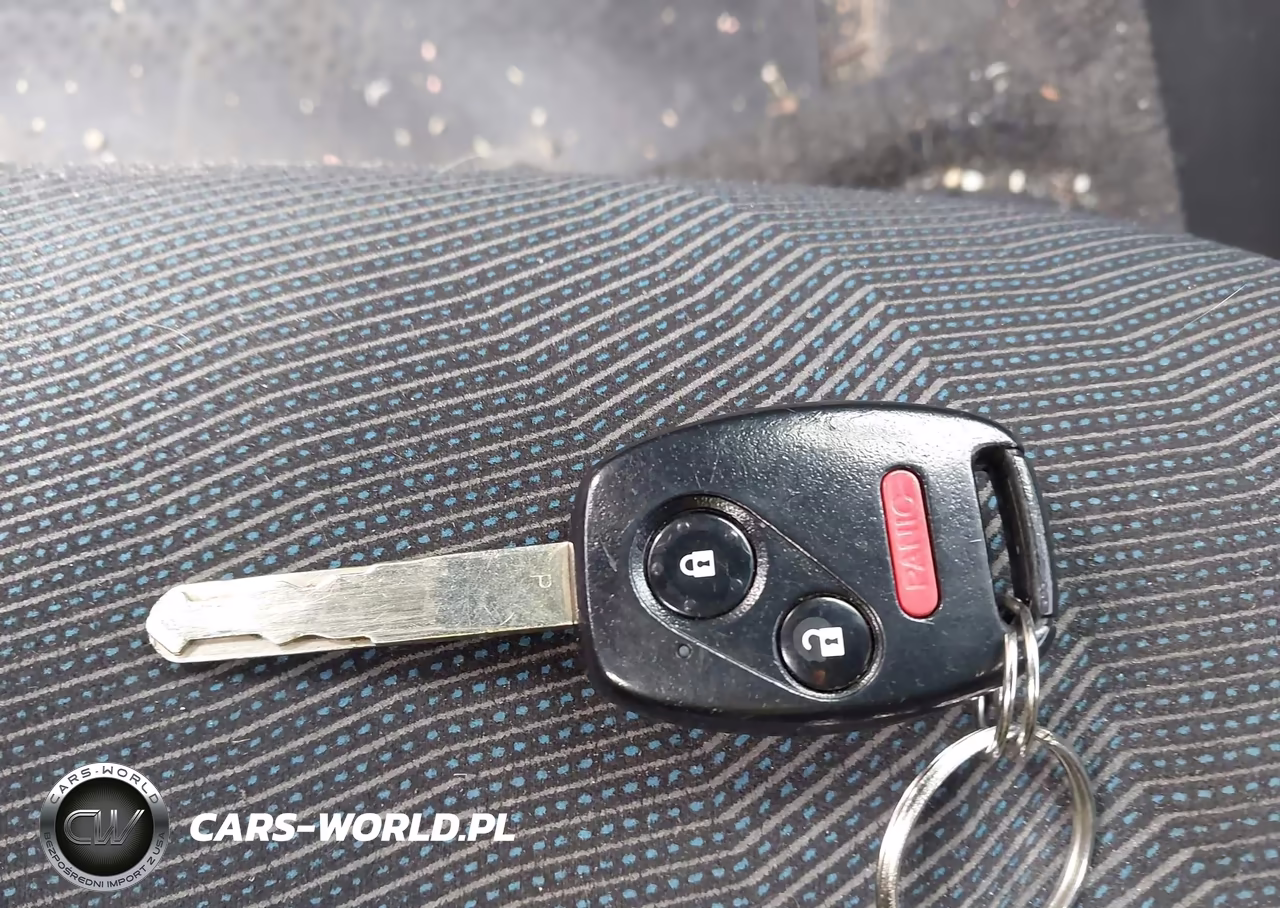 2010 Honda Fit Sport VIN:JHMGE8H43AS003050 - 11