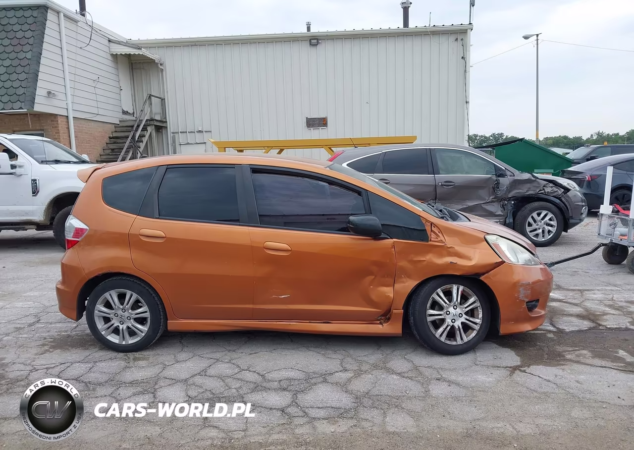 2010 Honda Fit Sport VIN:JHMGE8H43AS003050 - 13