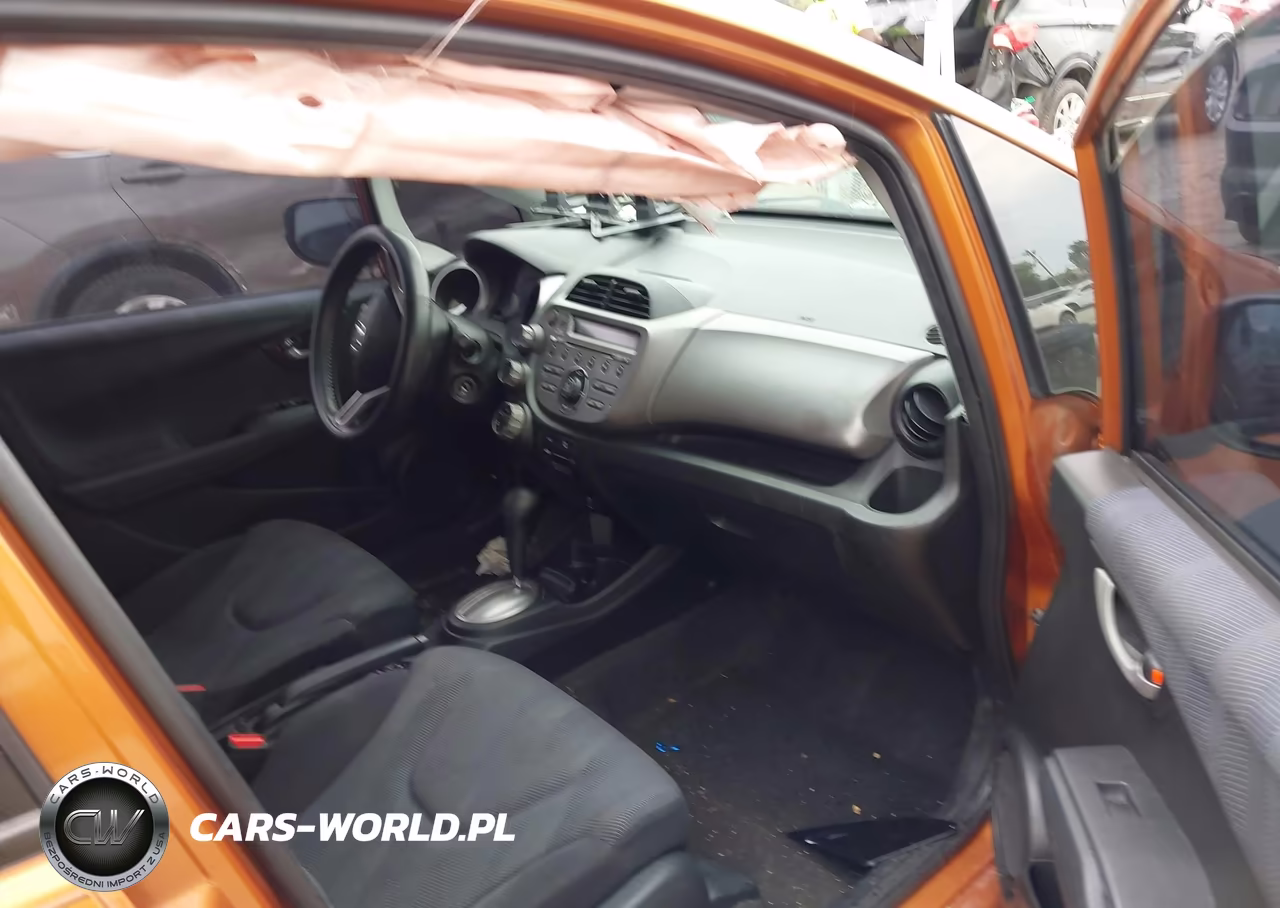 2010 Honda Fit Sport VIN:JHMGE8H43AS003050 - 5