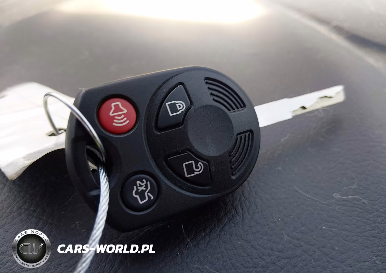 2018 Ford Focus Se VIN:1FADP3K20JL209242 - 11