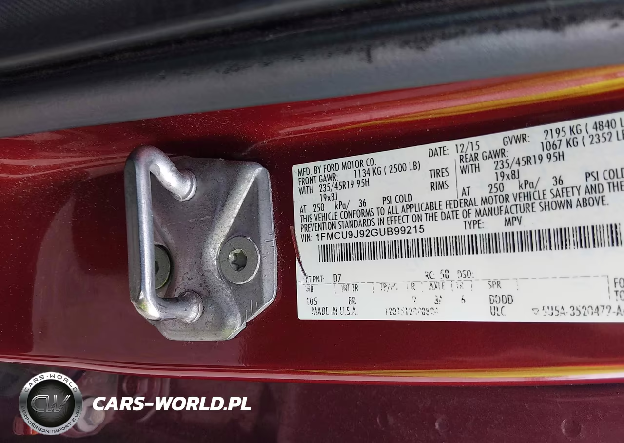 2016 Ford Escape Titanium VIN:1FMCU9J92GUB99215 - 9