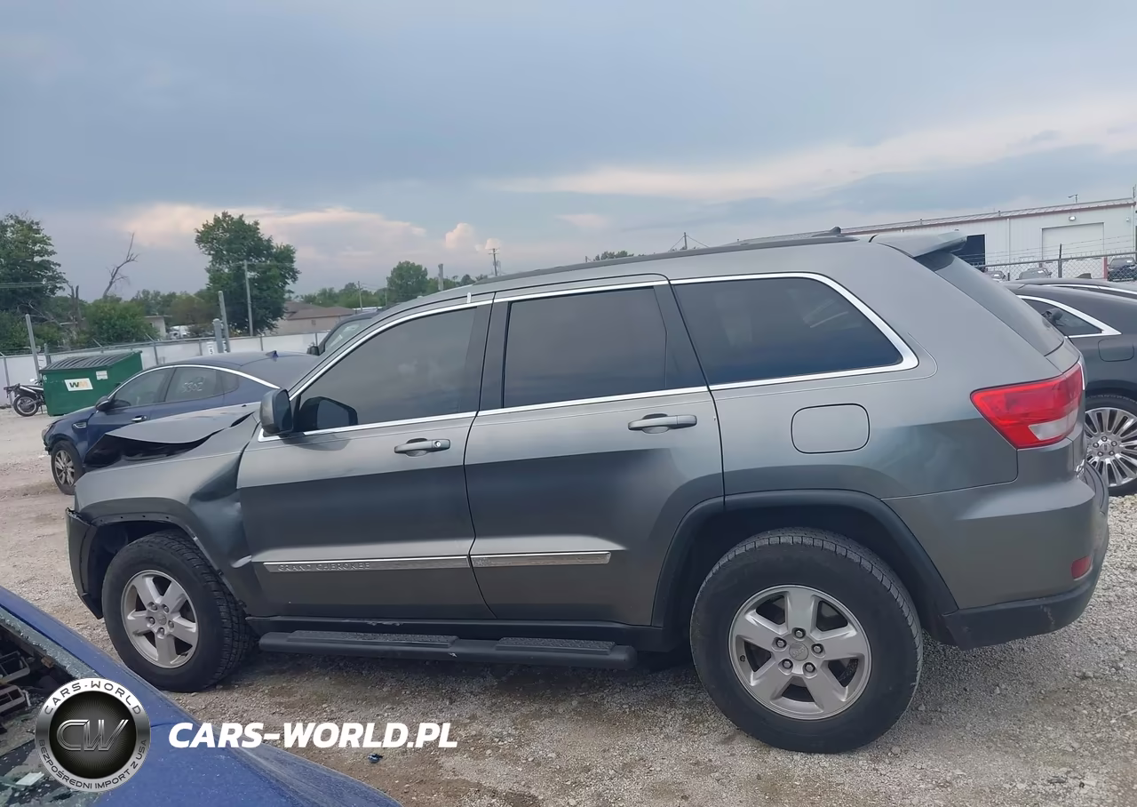 2013 Jeep Grand Cherokee Laredo VIN:1C4RJFAG0DC583841 - 14
