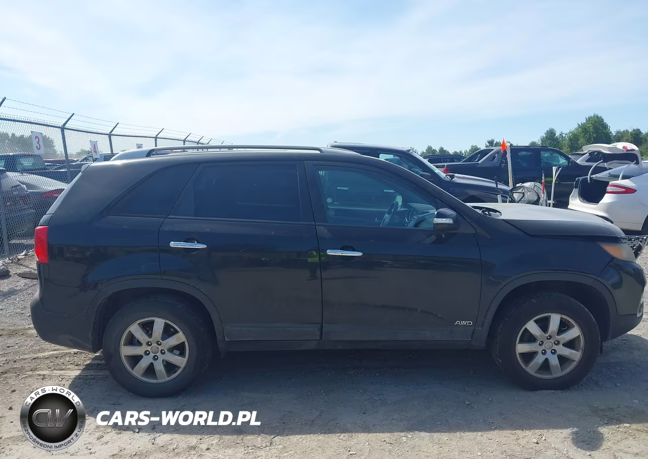 2011 Kia Sorento Lx VIN:5XYKTDA11BG159931 - 13