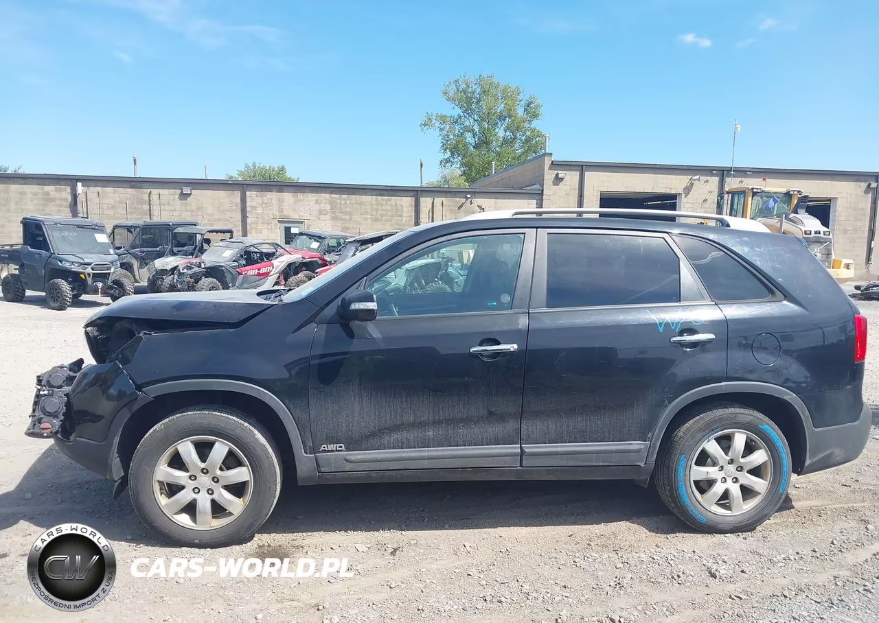 2011 Kia Sorento Lx VIN:5XYKTDA11BG159931 - 14