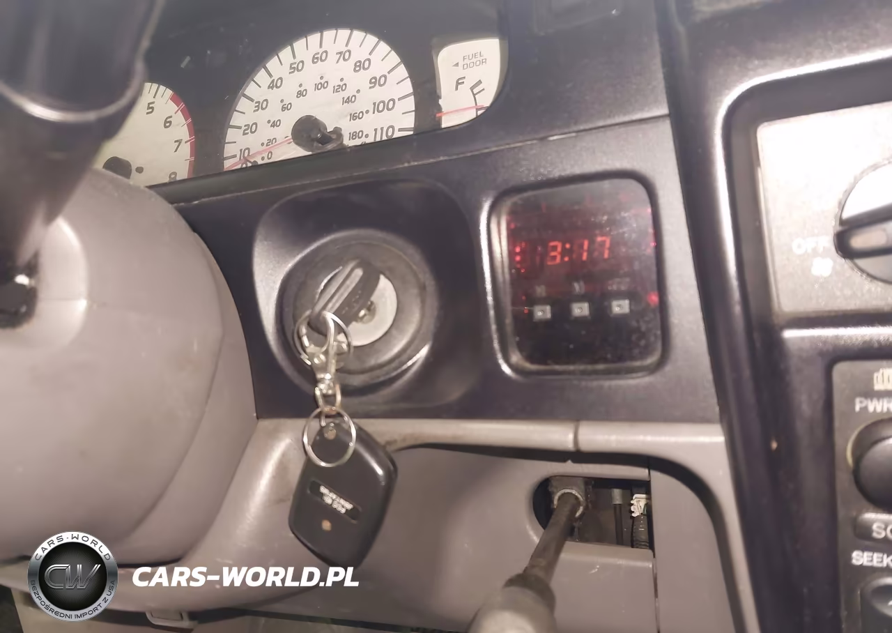 2001 Toyota Tacoma Base V6 VIN:5TEWN72NX1Z724597 - 11