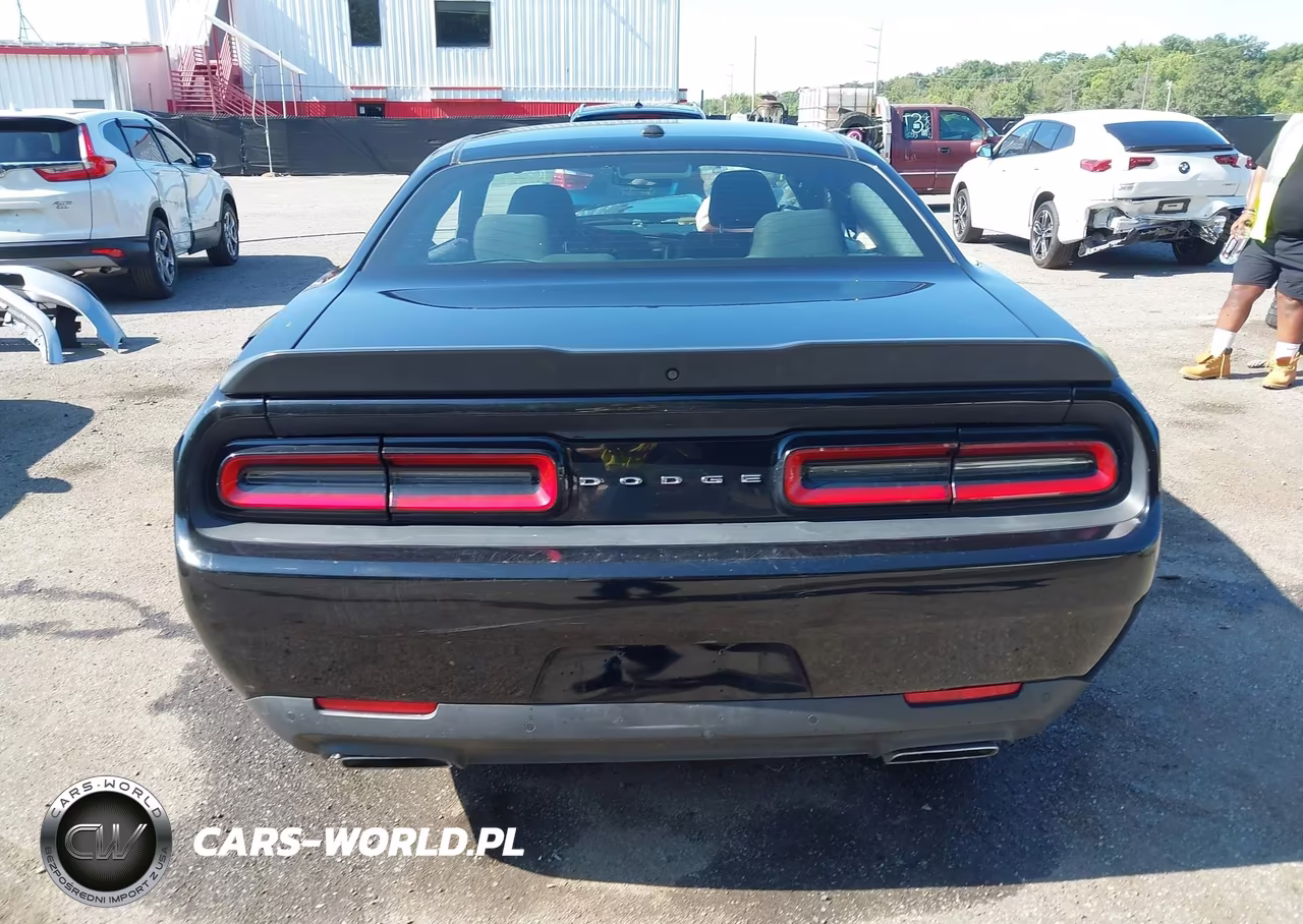 2019 Dodge Challenger R-T VIN:2C3CDZBT2KH511841 - 17