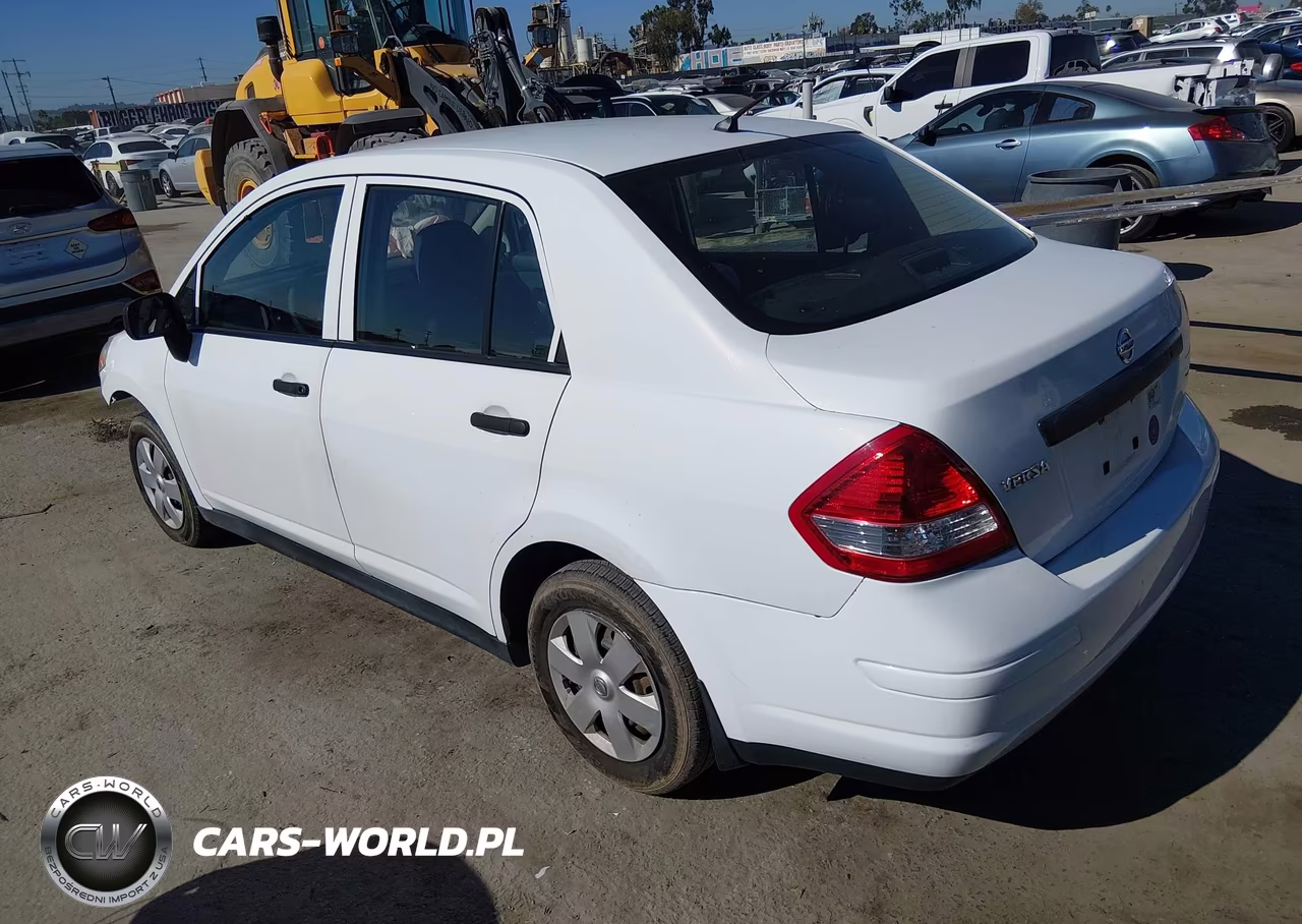 2011 Nissan Versa 1.6 VIN:3N1CC1AP6BL421476 - 3