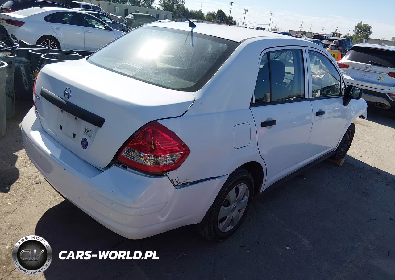 2011 Nissan Versa 1.6 VIN:3N1CC1AP6BL421476 - 4
