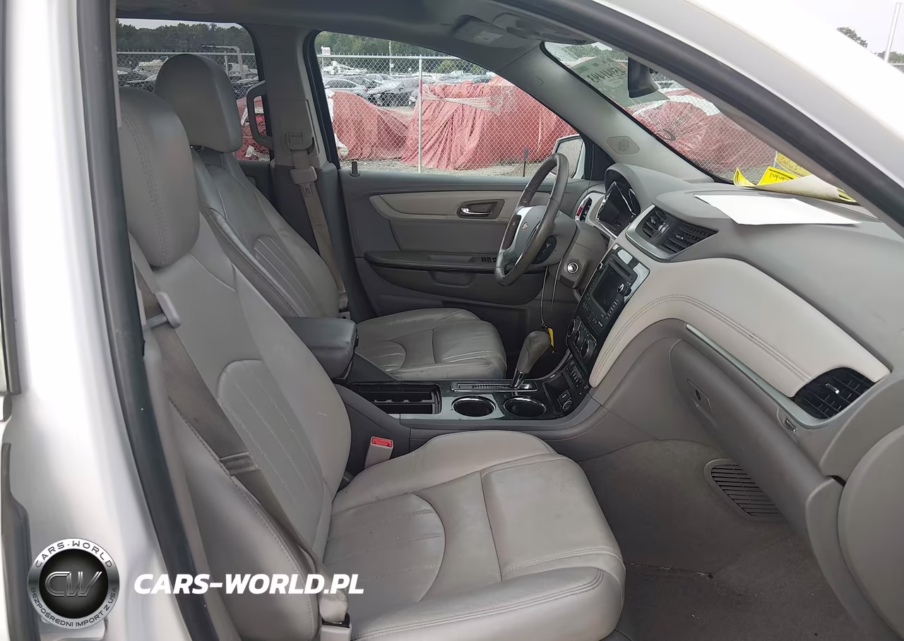 2017 Chevrolet Traverse Premier VIN:1GNKRJKD3HJ102426 - 5