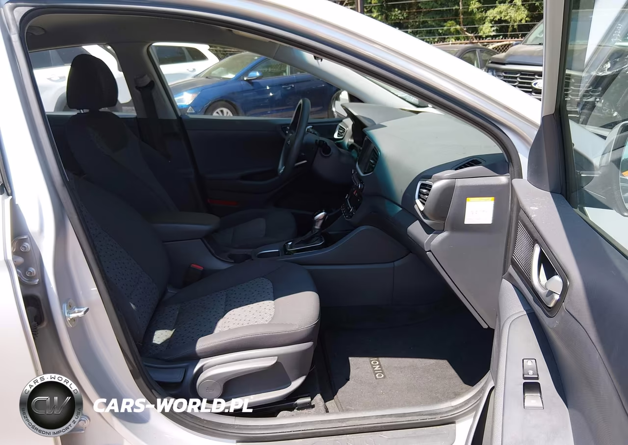 2018 Hyundai Ioniq Hybrid Blue VIN:KMHC65LC4JU075580 - 5