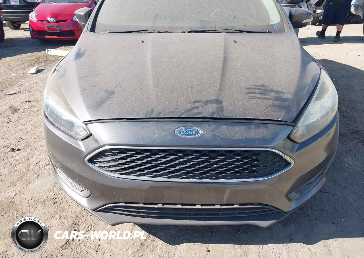2015 Ford Focus Se VIN:1FADP3K26FL324418 - 6