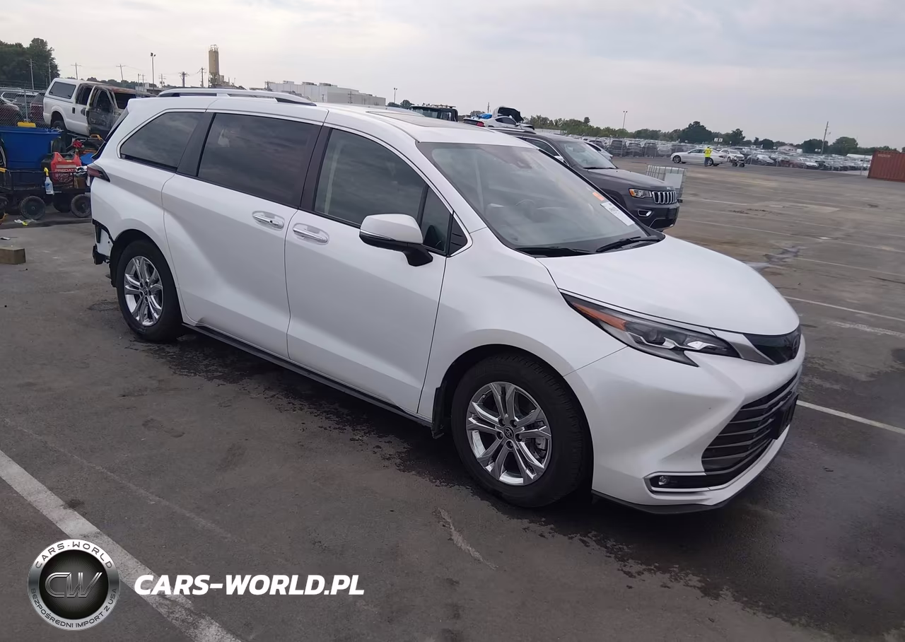2022 Toyota Sienna Platinum