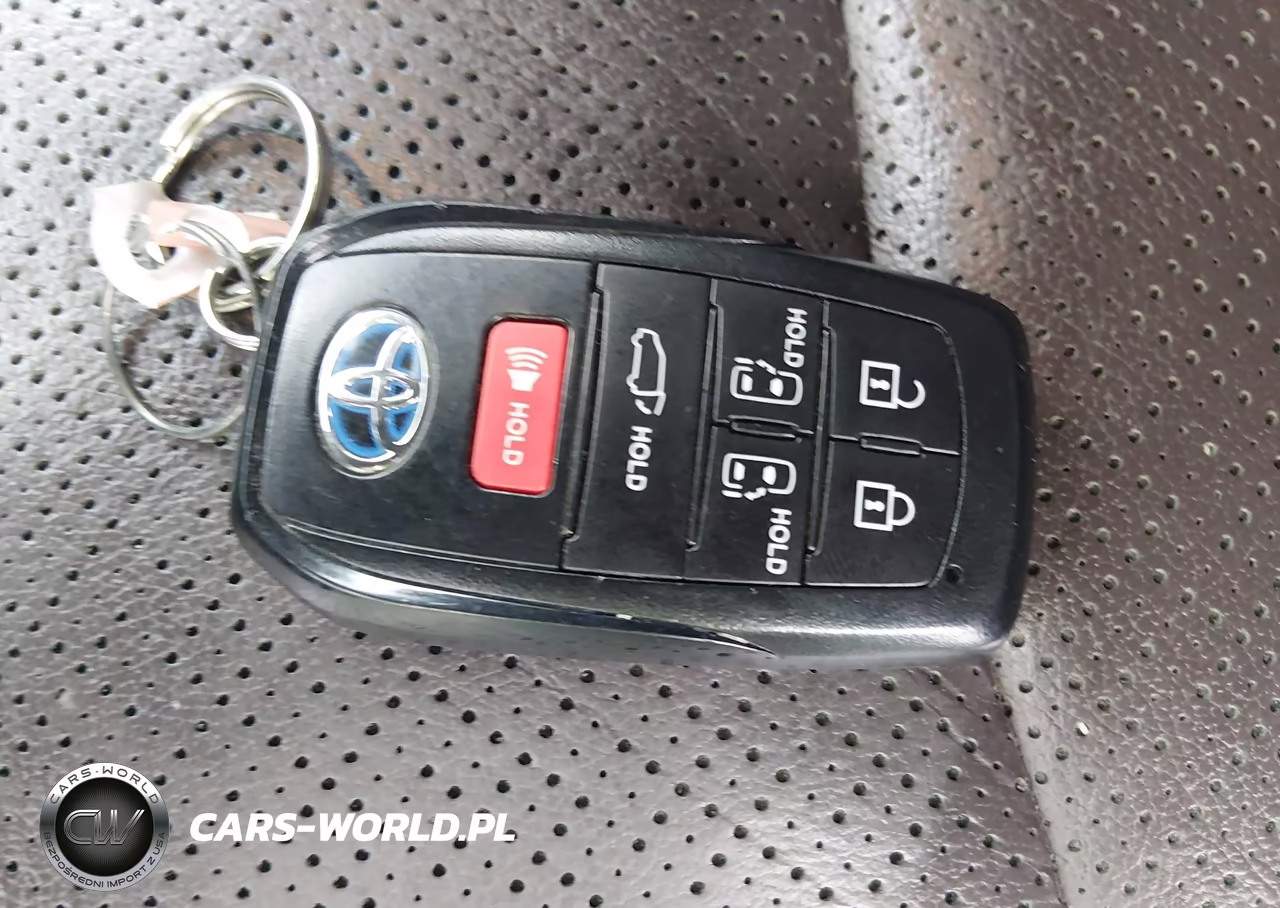 2022 Toyota Sienna Platinum VIN:5TDESKFC5NS056209 - 11
