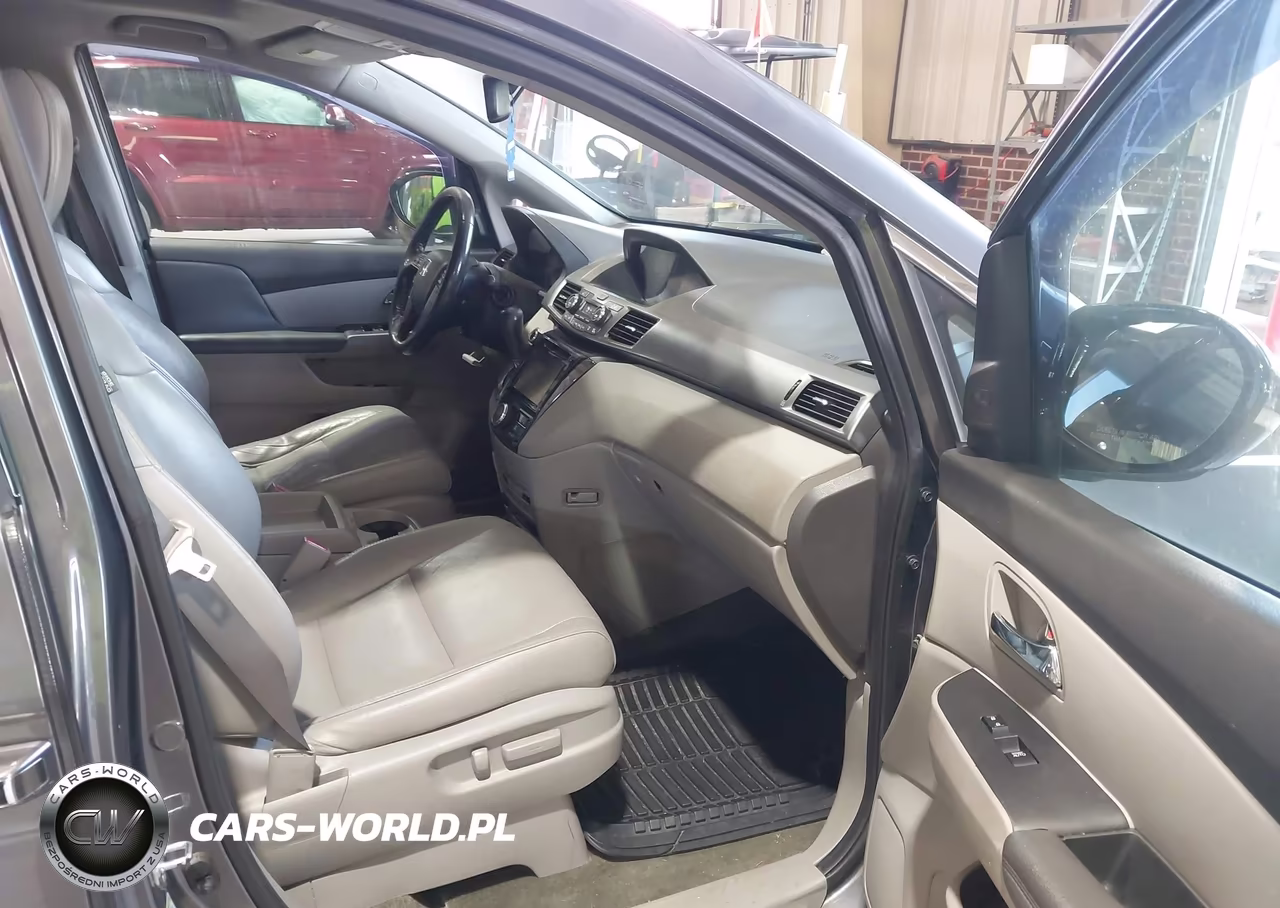 2014 Honda Odyssey Touring-Touring Elite VIN:5FNRL5H91EB136435 - 5