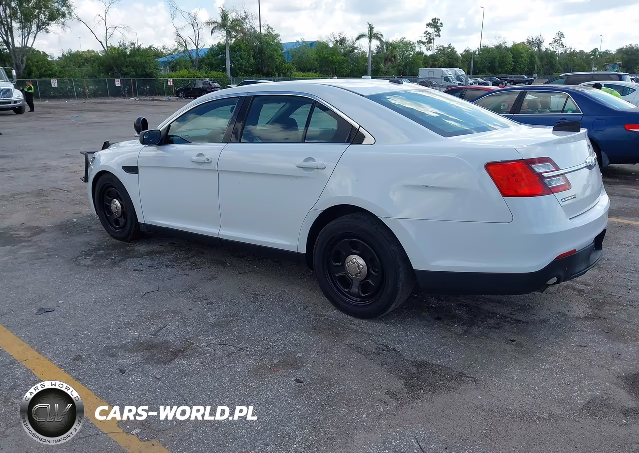 2013 Ford Police Interceptor VIN:1FAHP2L85DG132041 - 3