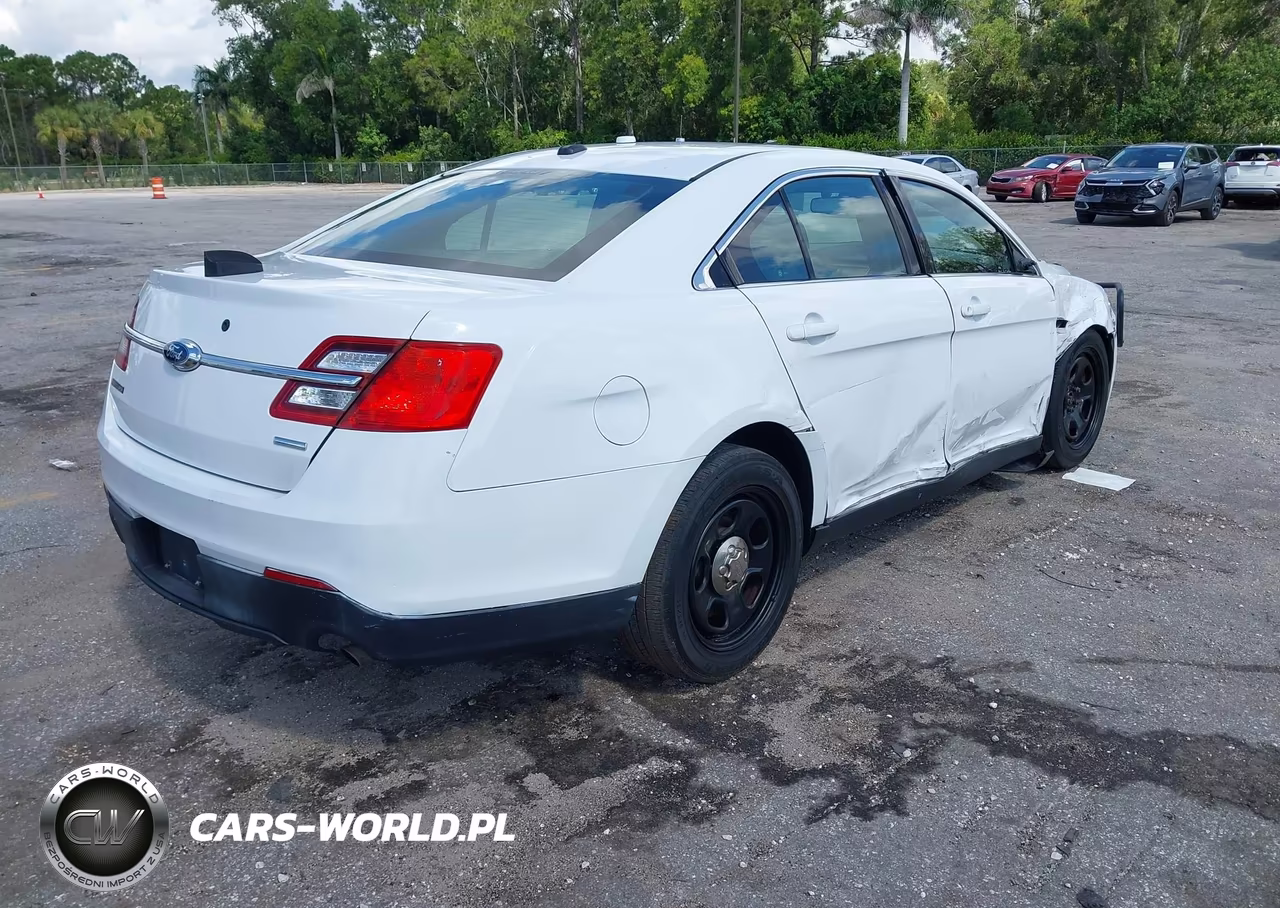 2013 Ford Police Interceptor VIN:1FAHP2L85DG132041 - 4