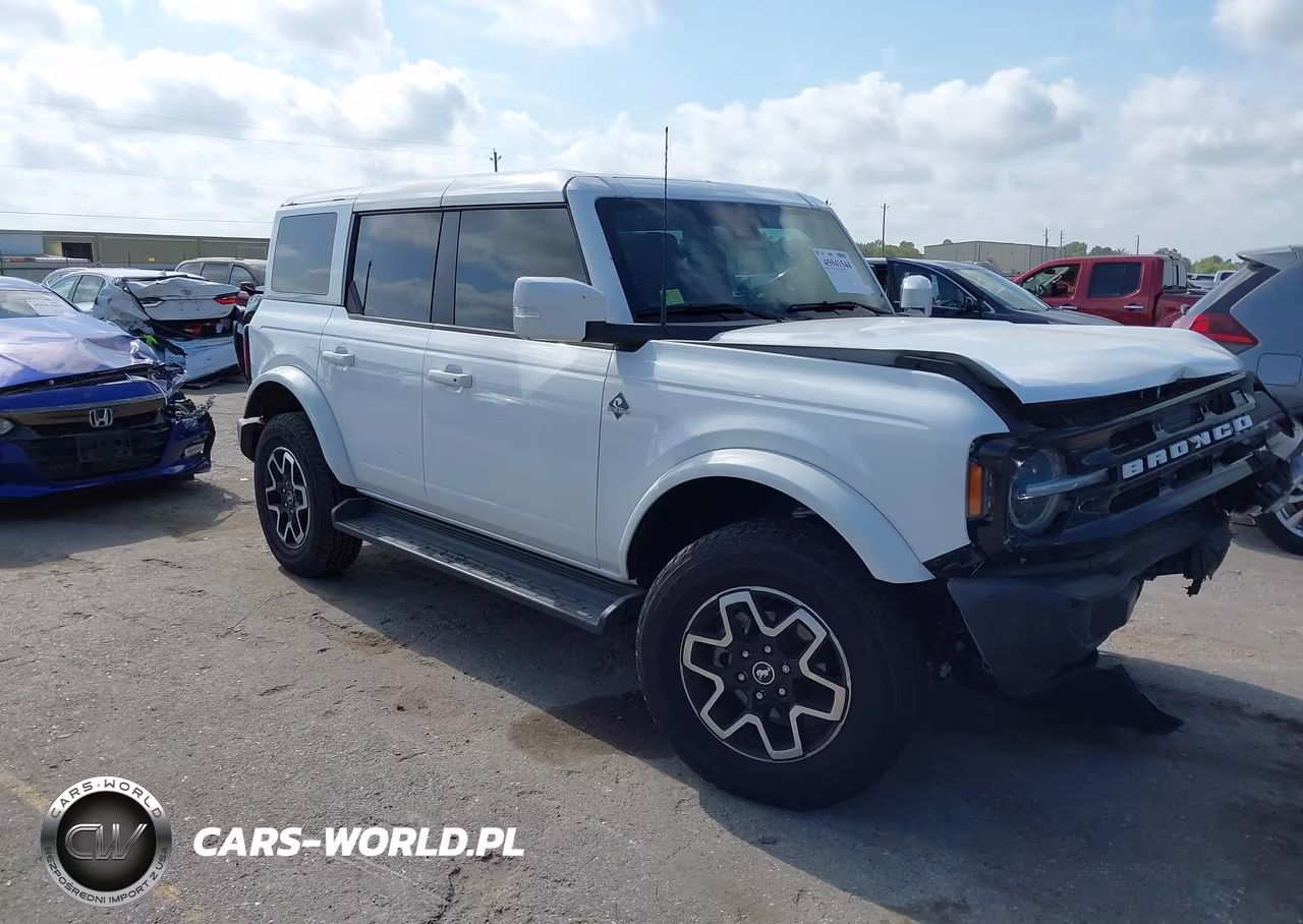 2025 Ford Bronco Outer Banks