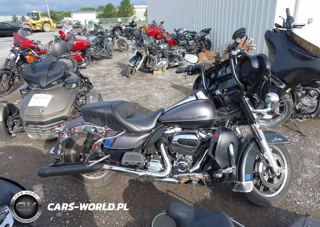 2017 Harley-Davidson Flhtk Ultra Limited VIN:1HD1KED1XHB645395 - 13
