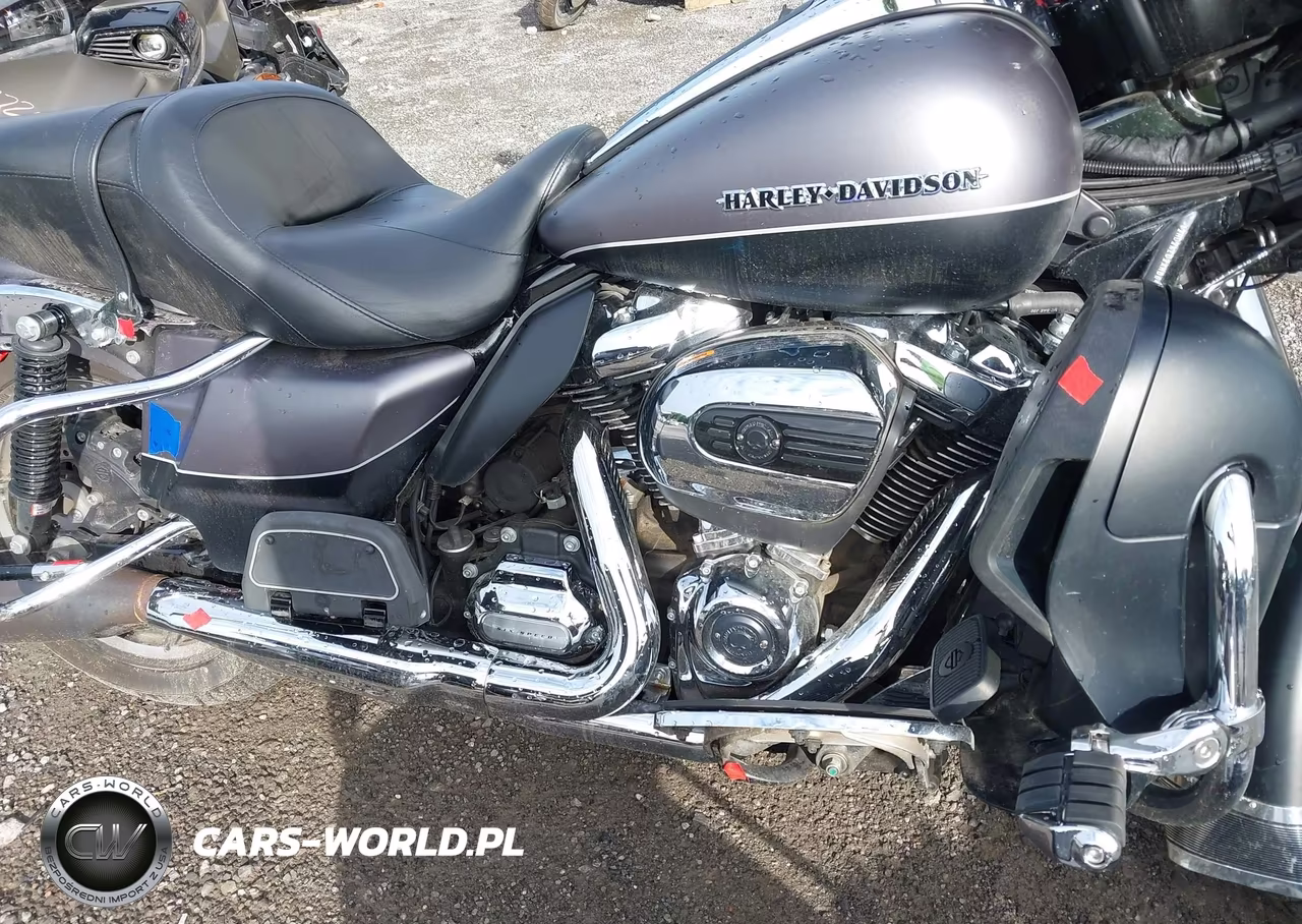 2017 Harley-Davidson Flhtk Ultra Limited VIN:1HD1KED1XHB645395 - 8