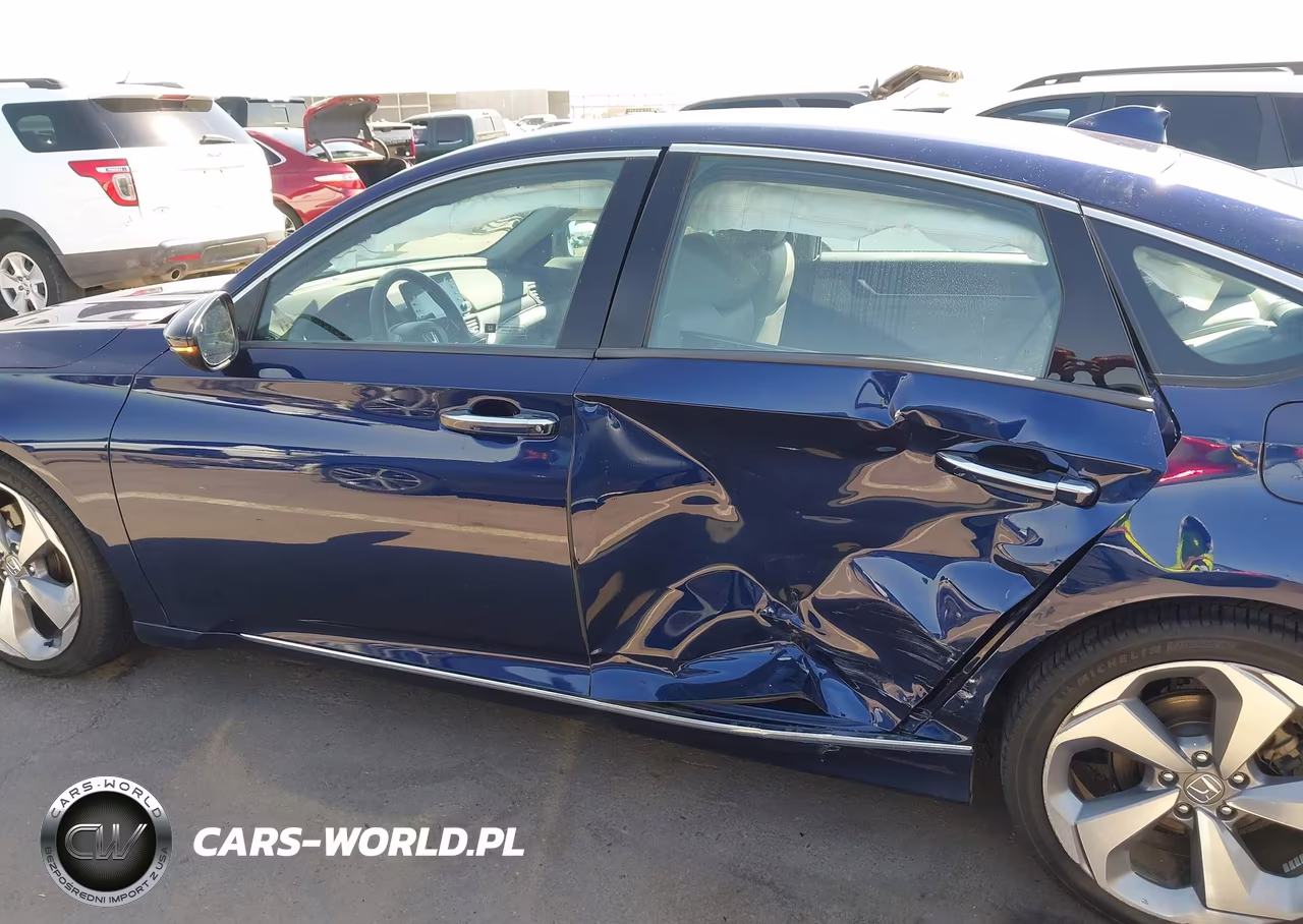 2018 Honda Accord Touring VIN:1HGCV1F94JA016418 - 14