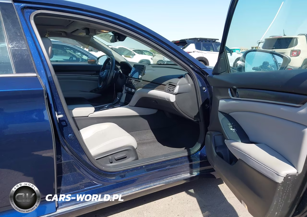 2018 Honda Accord Touring VIN:1HGCV1F94JA016418 - 5