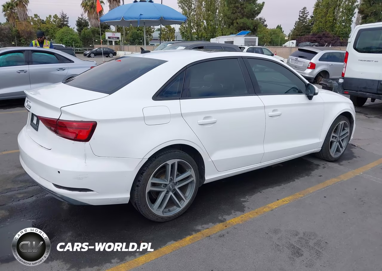 2020 Audi A3 Premium 40 Tfsi Front-Wheel Drive S Tronic VIN:WAUAUGFF7LA103845 - 4