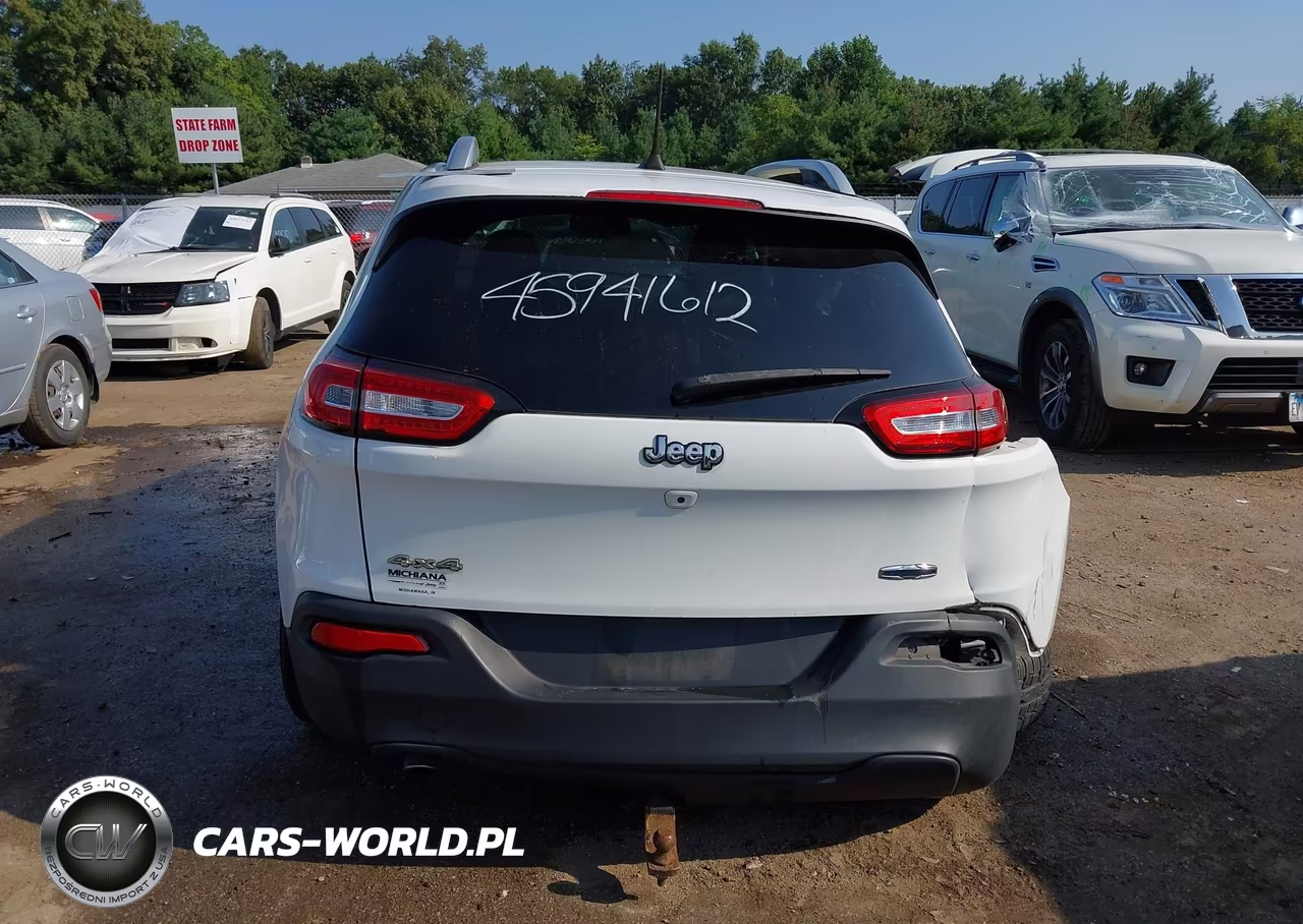 2016 Jeep Cherokee Latitude VIN:1C4PJMCB1GW345481 - 16
