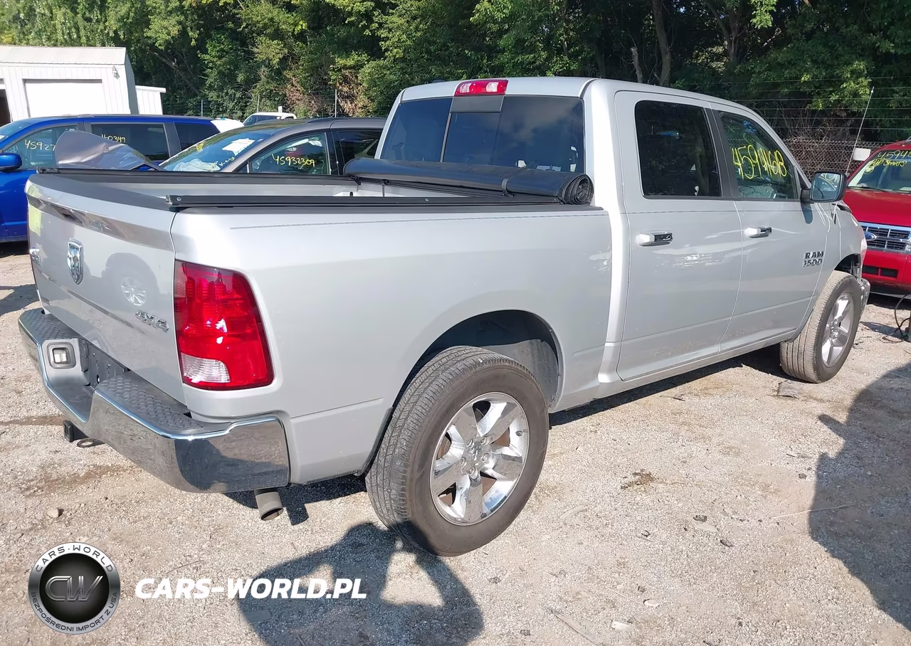 2015 Ram 1500 Big Horn VIN:1C6RR7LG7FS672057 - 4