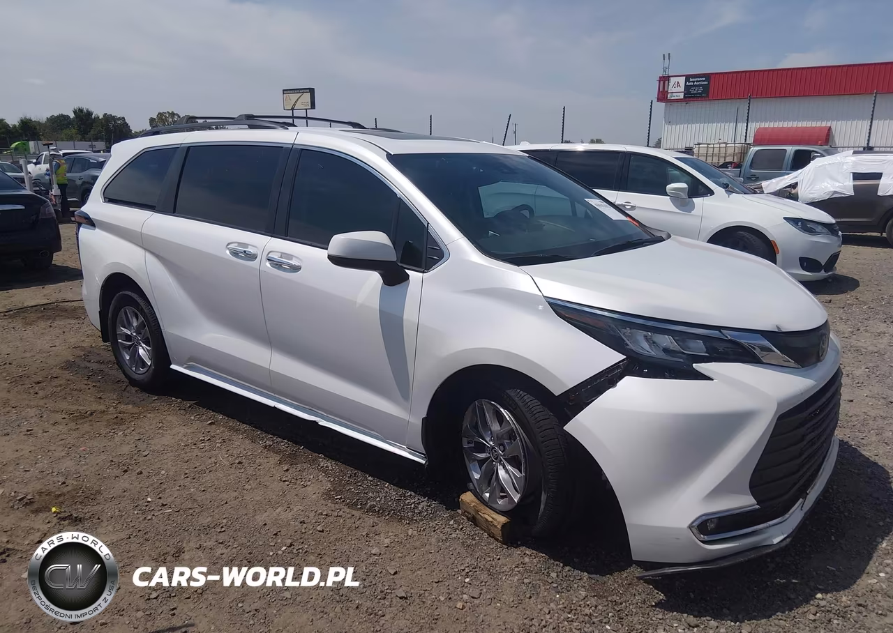 2022 Toyota Sienna Xle