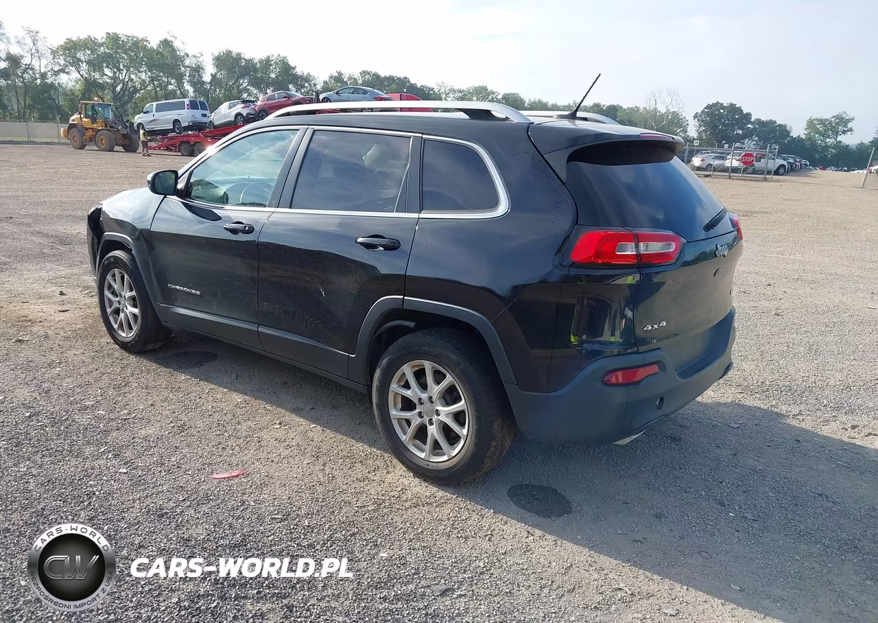 2017 Jeep Cherokee Latitude VIN:1C4PJMCS7HW562583 - 3