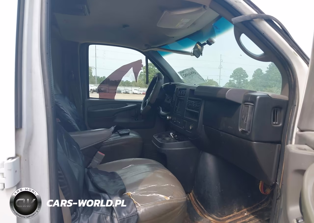 2015 Chevrolet Express 2500 Work Van VIN:1GCWGGFF2F1220429 - 5