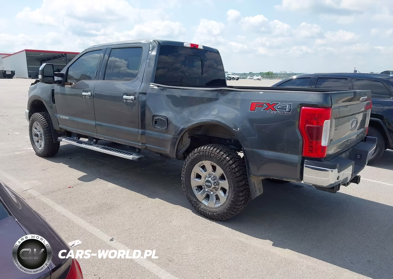 2018 Ford F-250 Lariat VIN:1FT7W2BT0JEC24728 - 3