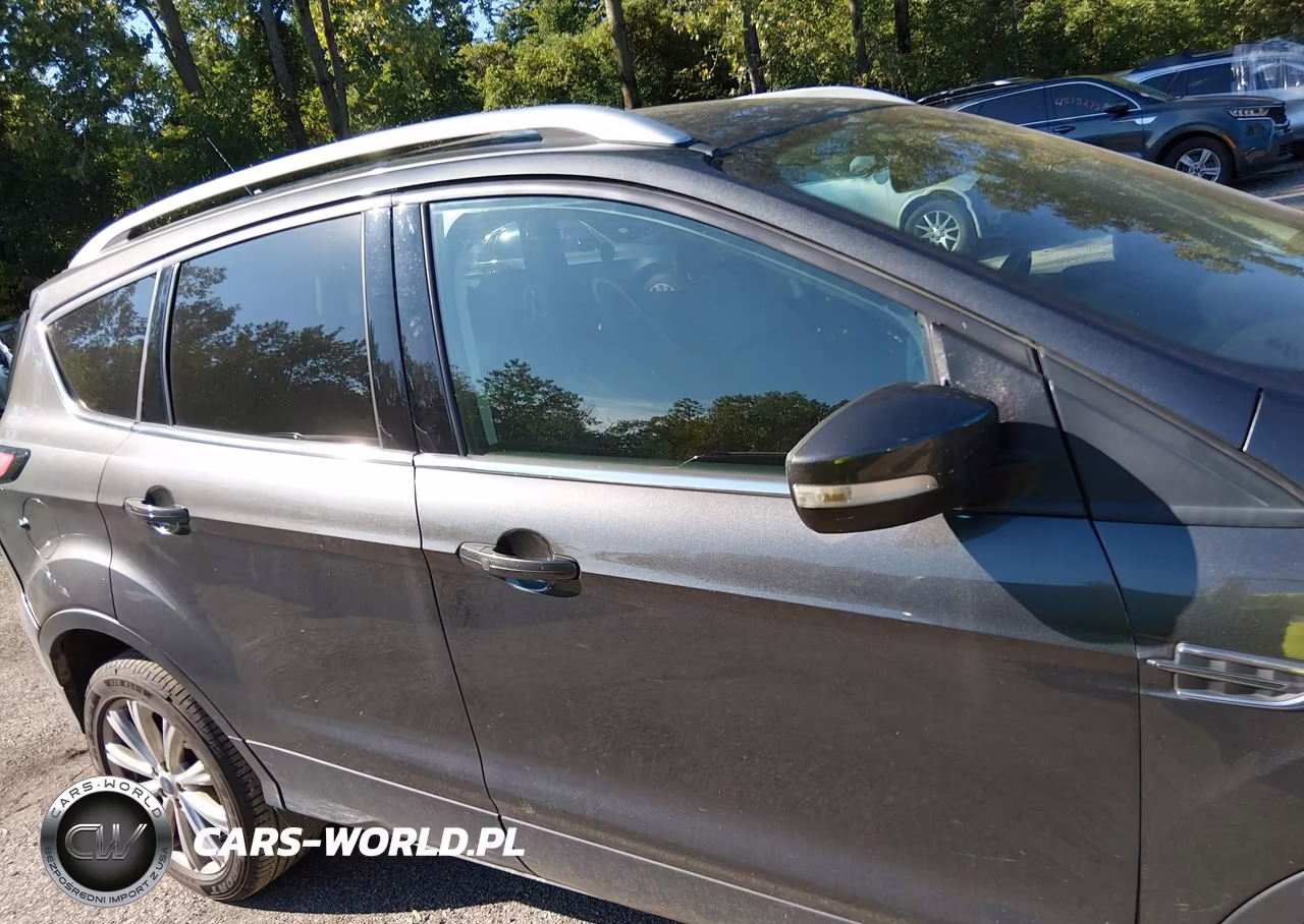 2018 Ford Escape Titanium VIN:1FMCU0J95JUB82556 - 13