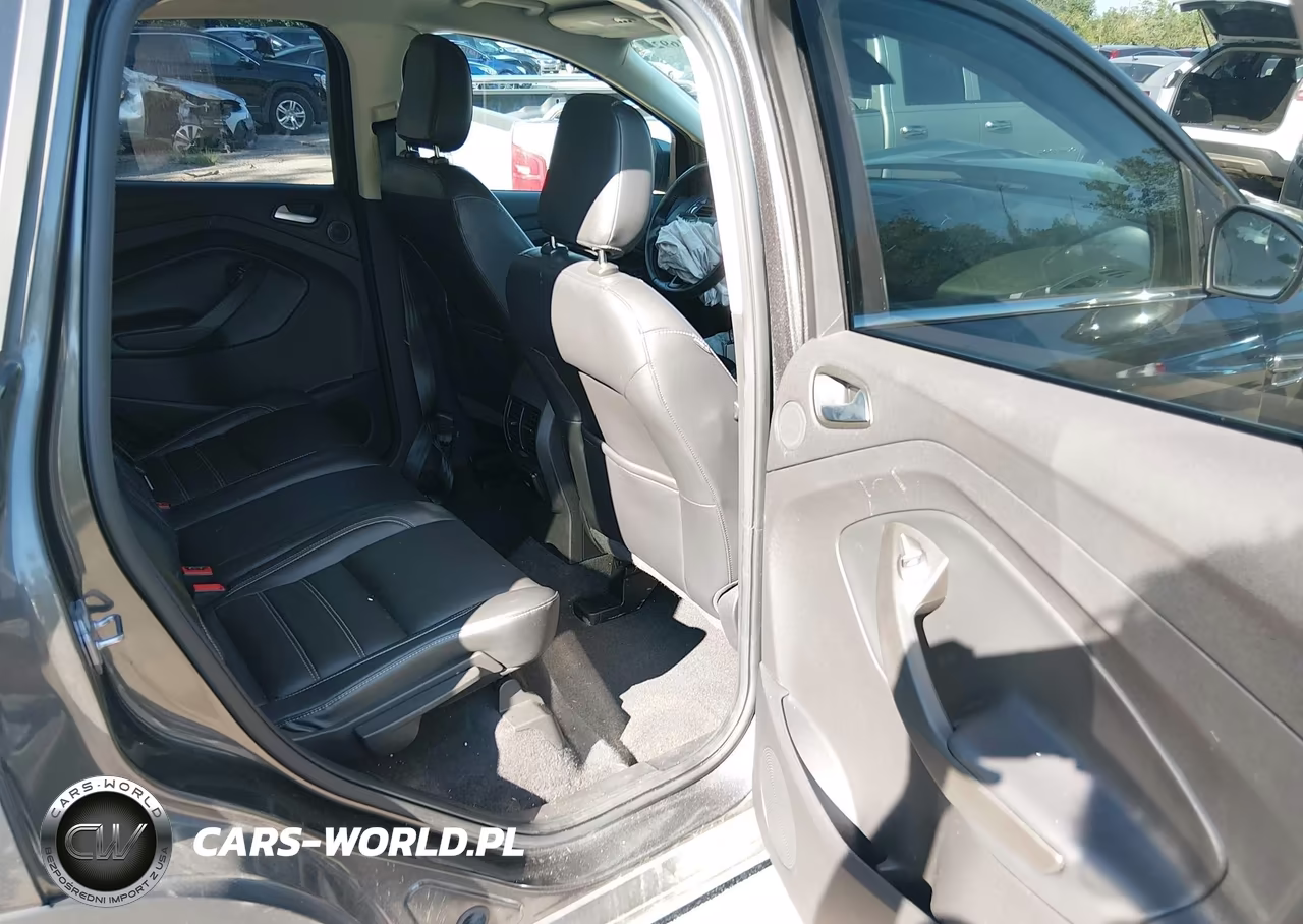 2018 Ford Escape Titanium VIN:1FMCU0J95JUB82556 - 8