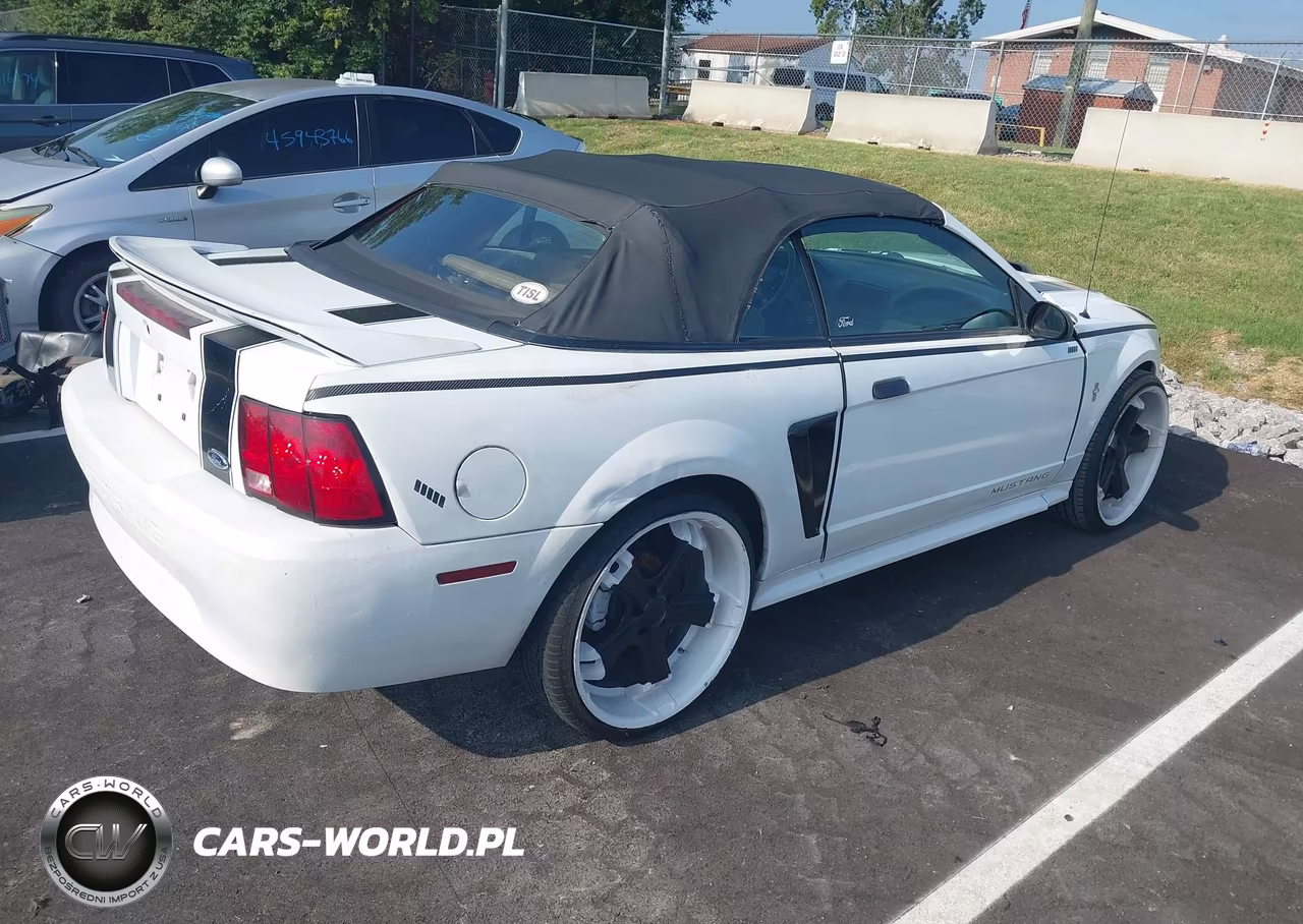 2000 Ford Mustang VIN:1FAFP4443YF261891 - 4