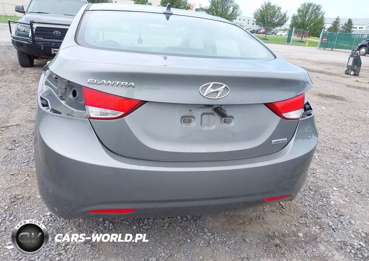 2013 Hyundai Elantra Limited VIN:5NPDH4AE7DH272145 - 6