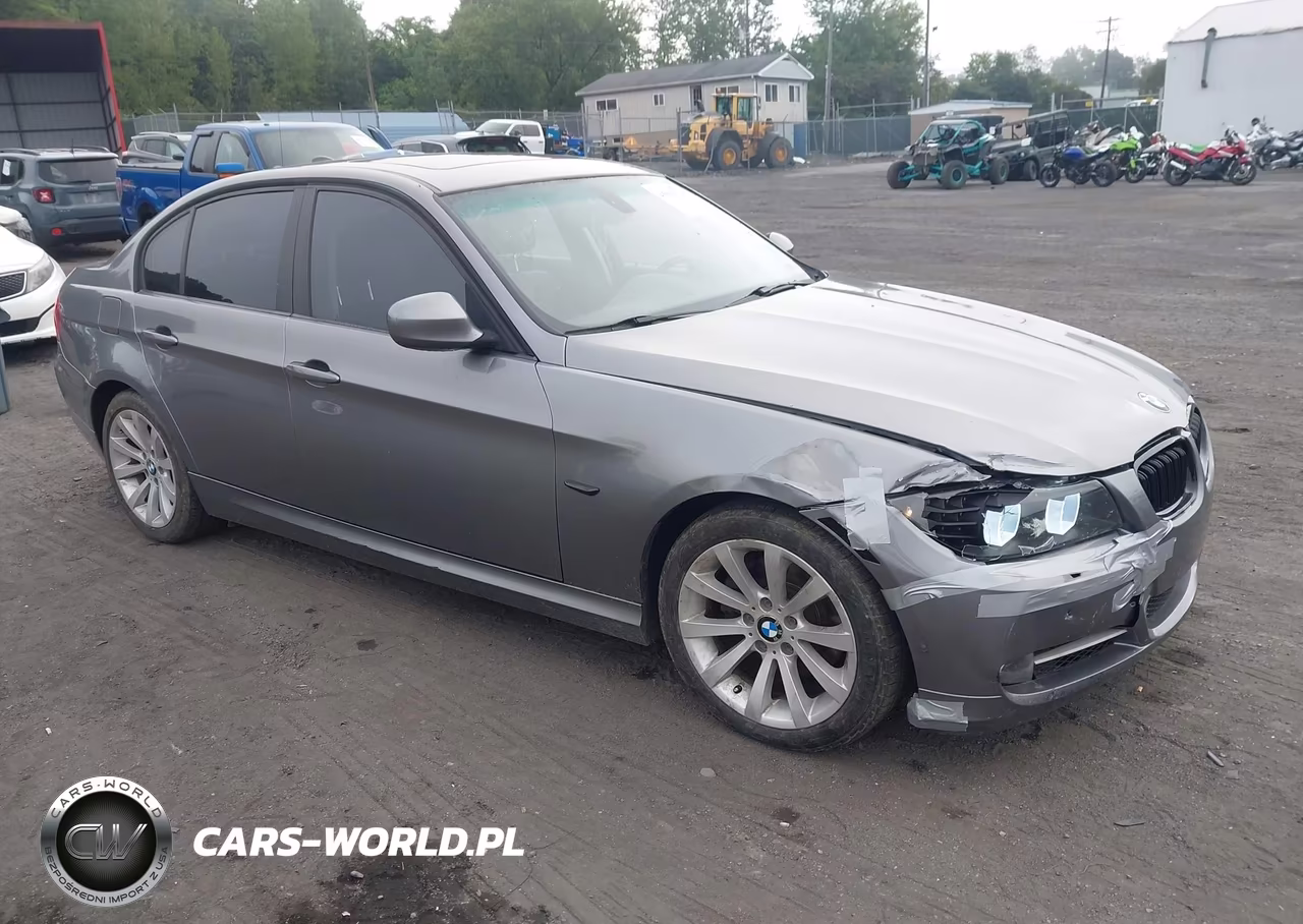 2011 BMW 328I xDrive – zdjęcie 1 z 11