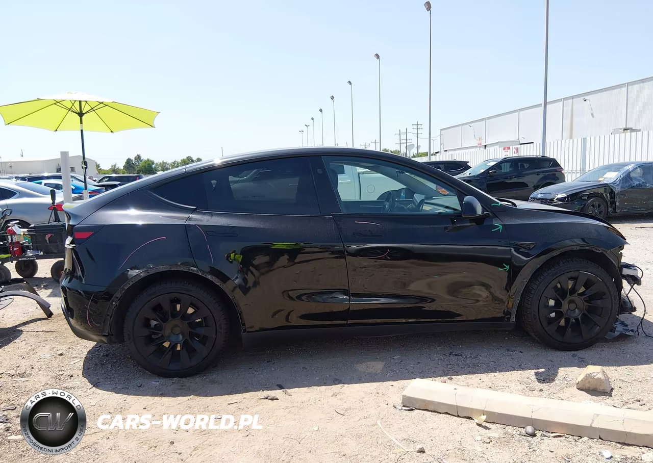 2024 Tesla Model Y Long Range Dual Motor All-Wheel Drive VIN:7SAYGAEE9RF090680 - 14