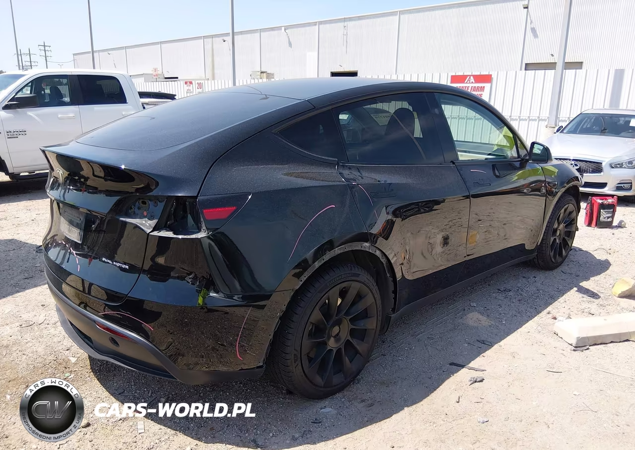 2024 Tesla Model Y Long Range Dual Motor All-Wheel Drive VIN:7SAYGAEE9RF090680 - 4