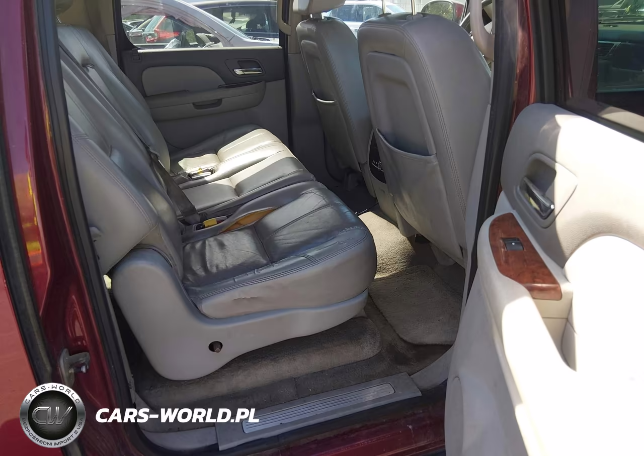 2007 Chevrolet Suburban Lt VIN:3GNFK16337G267741 - 8
