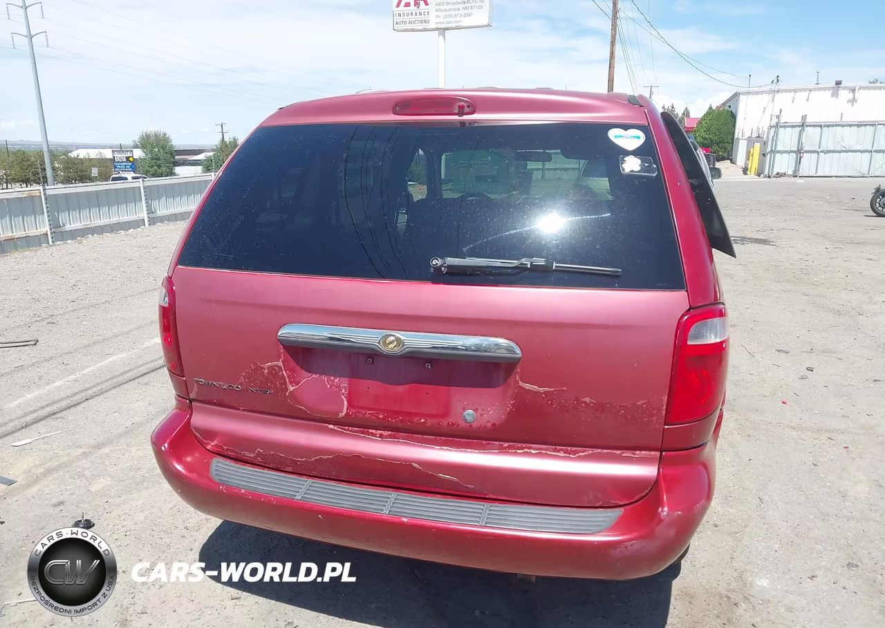 2006 Chrysler Town & Country VIN:1A4GP45R96B627439 - 16