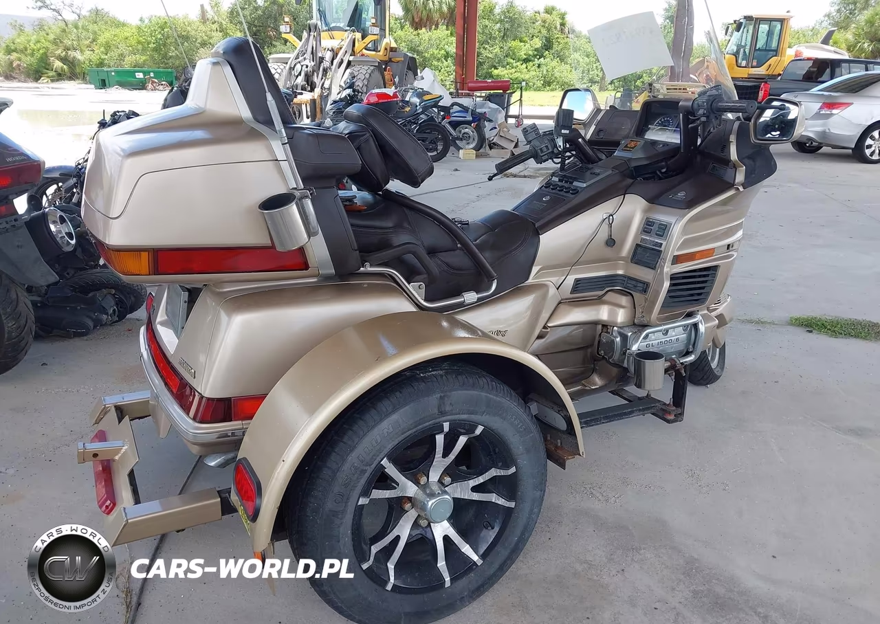 1989 Honda Gl1500 VIN:1HFSC2205KA100039 - 4