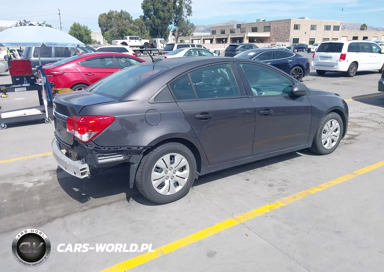 2014 Chevrolet Cruze Ls Auto VIN:1G1PA5SHXE7250767 - 4