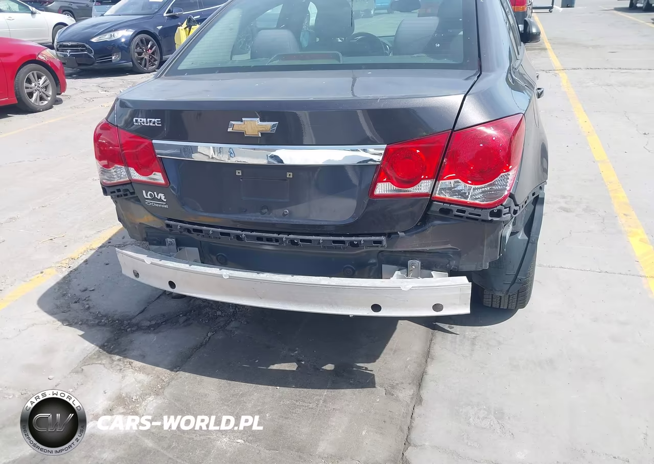 2014 Chevrolet Cruze Ls Auto VIN:1G1PA5SHXE7250767 - 6