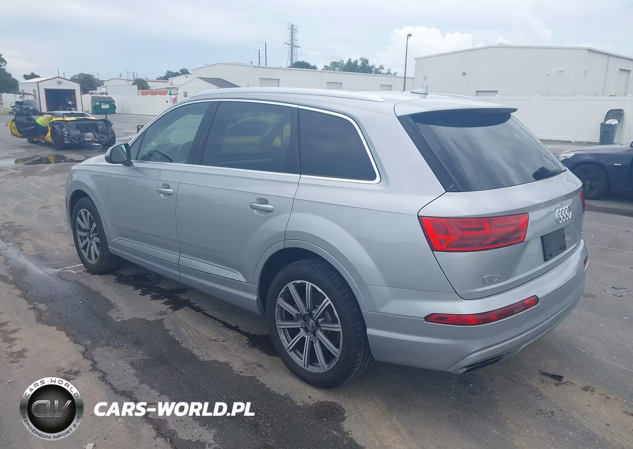 2017 Audi Q7 3.0T Premium VIN:WA1VAAF7XHD041389 - 3