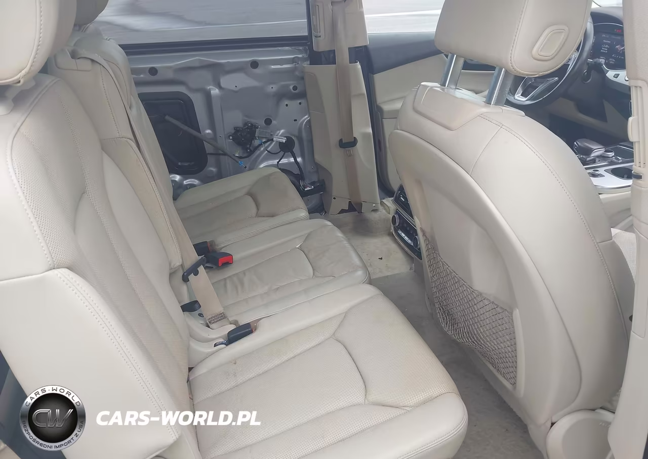 2017 Audi Q7 3.0T Premium VIN:WA1VAAF7XHD041389 - 8